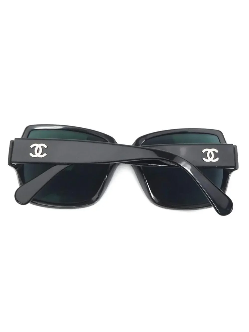 CHANEL elevate your